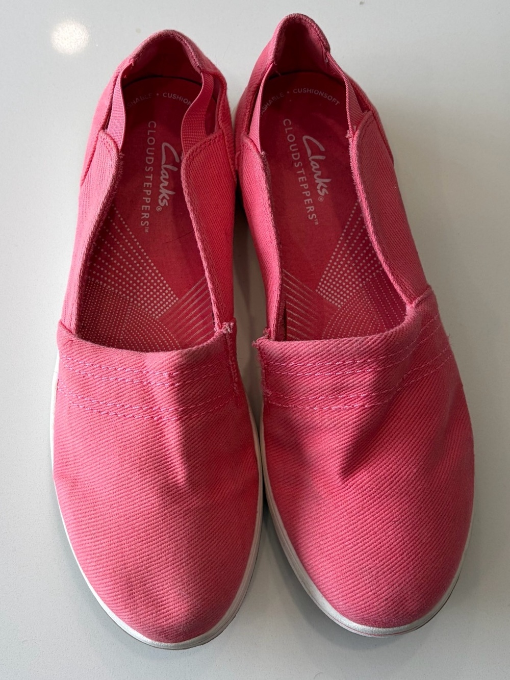 Clarks Cloudsteppers Size 7 Women's Pink Slip-On Canvas Casual Shoes , #27975